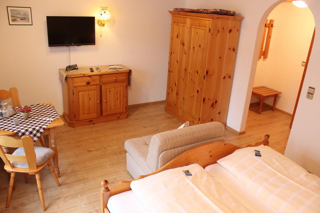 Landgasthof Zum Schuetzen Oberried  Kamer foto