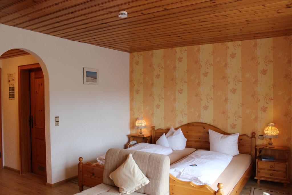 Landgasthof Zum Schuetzen Oberried  Kamer foto
