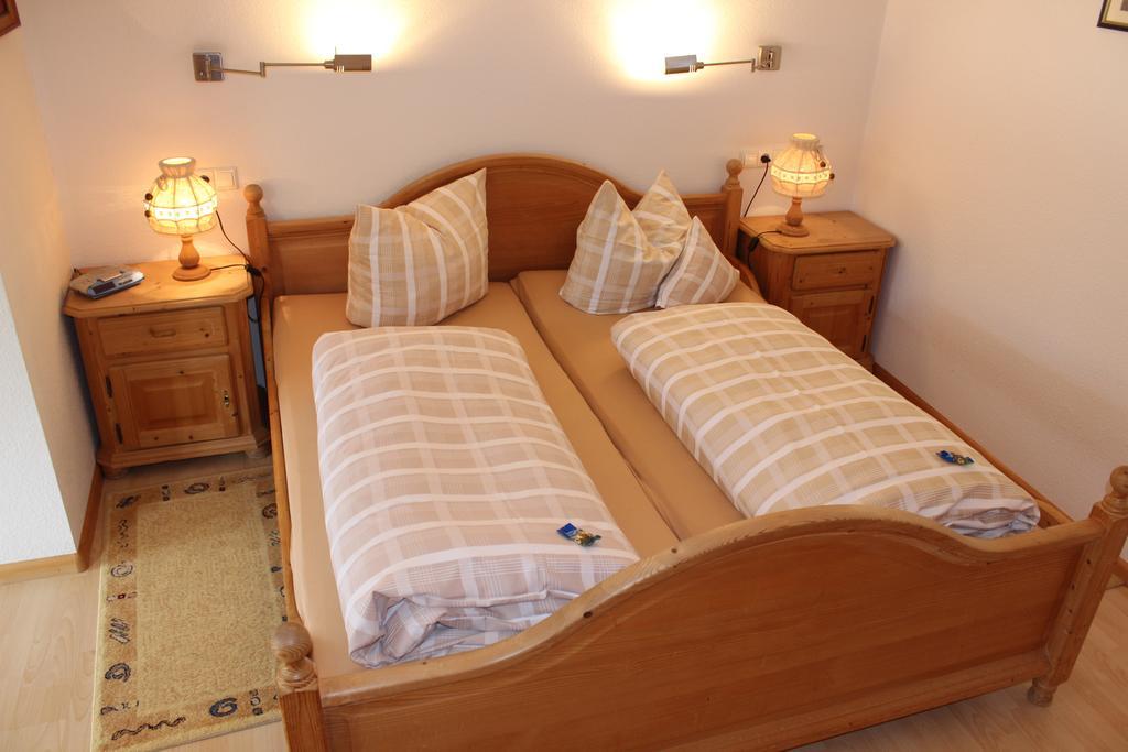 Landgasthof Zum Schuetzen Oberried  Kamer foto